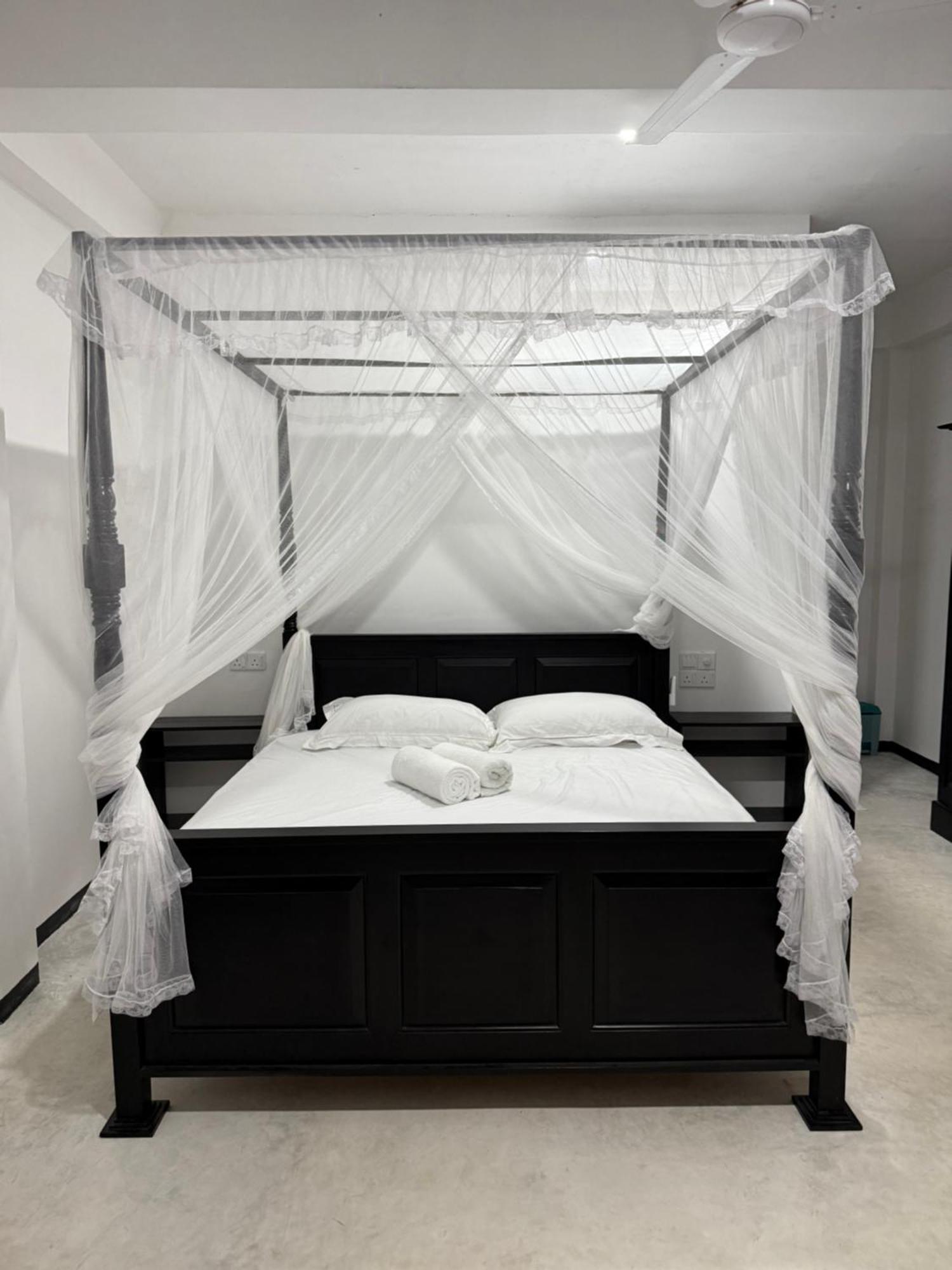 Bed and Breakfast La Fiesta Weligama Zewnętrze zdjęcie