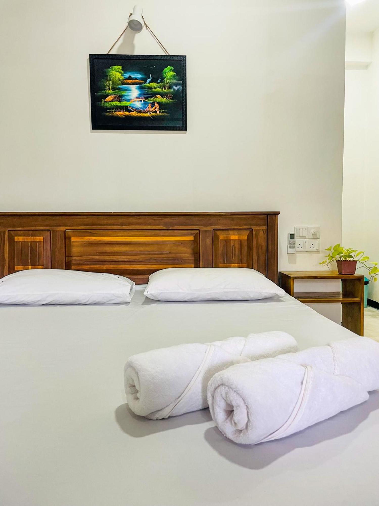 Bed and Breakfast La Fiesta Weligama Zewnętrze zdjęcie