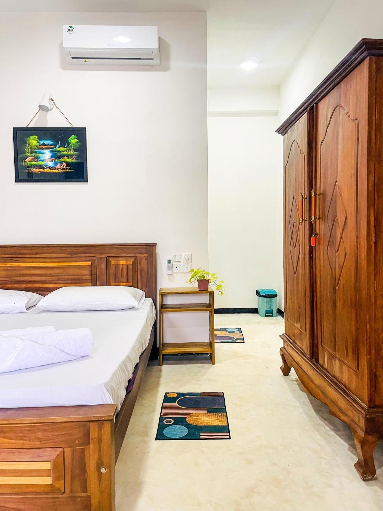 Bed and Breakfast La Fiesta Weligama Zewnętrze zdjęcie